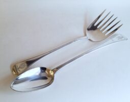 Pair of George III Old Englash Thread silver salad servers