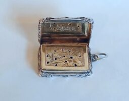 Victorian silver vinaigrette grille