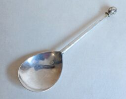 Elizabeth I 'moor's head' spoon Elizabeth I silver moors head spoon