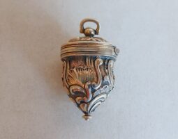 18th century silver gilt continental  thimblecase